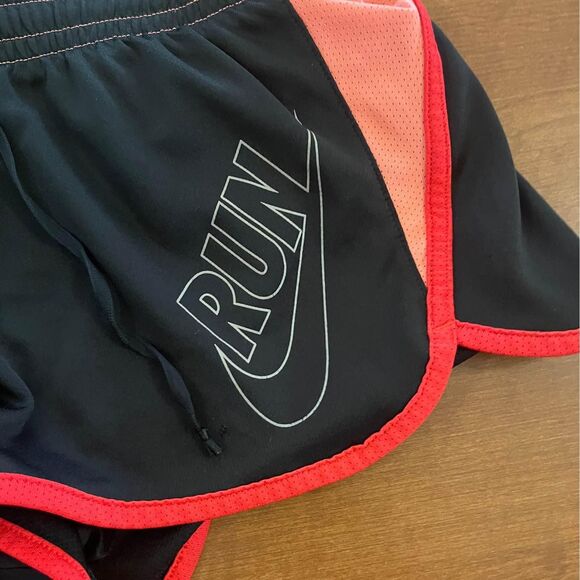 womens nike dri fit running shorts size XS - Picture 2 of 3
